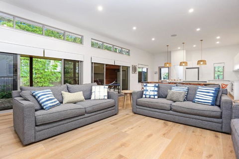 Russell Street Retreat - Accommodation Redcliffe 1