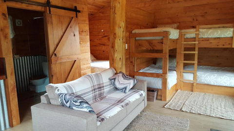 Rustic Hut Bush Retreat - Accommodation Redcliffe 2
