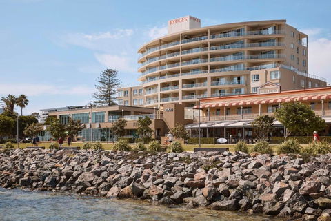 Rydges Hotel Port Macquarie - Accommodation Redcliffe 2