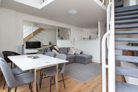 S203S - The Loft By Darling Harbour - Accommodation Redcliffe 1