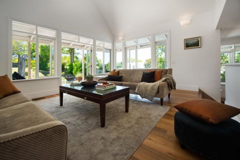 Sades - Accommodation Redcliffe 3