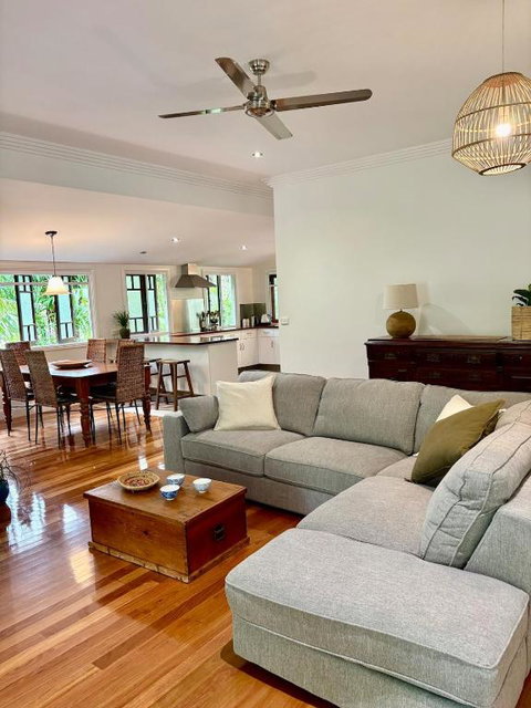 Sage House - Accommodation Redcliffe 0