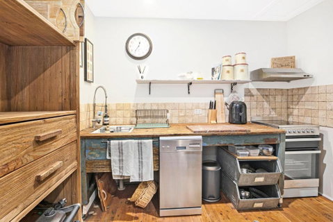 Saint Eloi Le Jardin - Accommodation Redcliffe 3