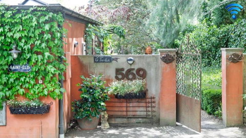 Saint Eloi Le Jardin - Accommodation Redcliffe 0