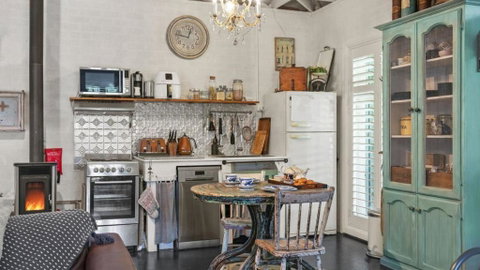 Saint Eloi Le Studio - Accommodation Redcliffe 1