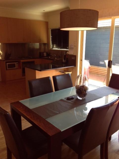 Salt Air On Banyan - Accommodation Redcliffe 2