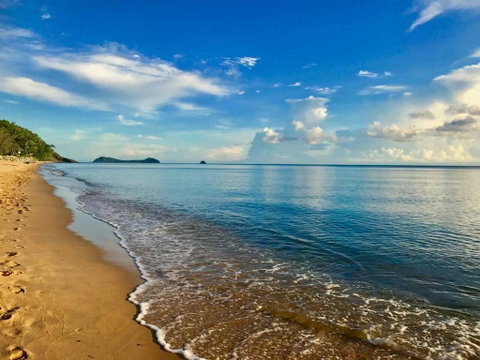 Salt & Sand - Tropical Oasis Footsteps To Beach - Accommodation Redcliffe 3