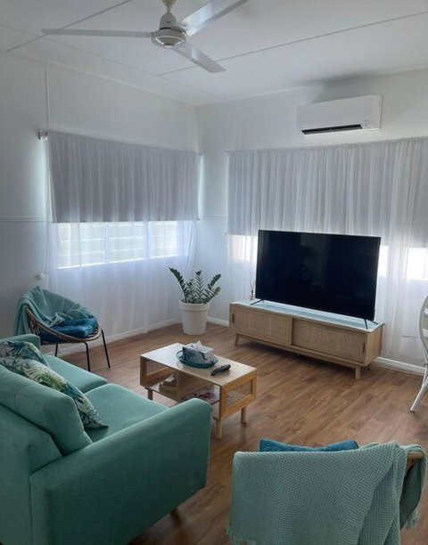 Salt Apartment - Accommodation Redcliffe 1