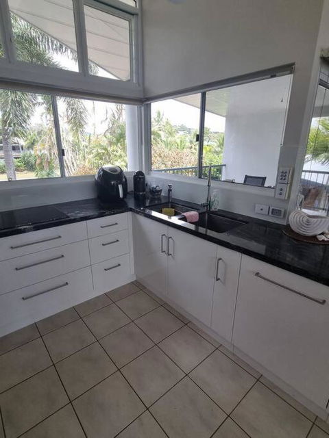 Salt On South - Beachfront Bliss - Accommodation Redcliffe 3