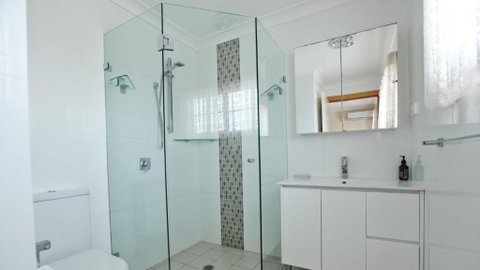 Salt Water Villa Bermagui Four Bedroom Central Location With Wifi - Accommodation Redcliffe 3