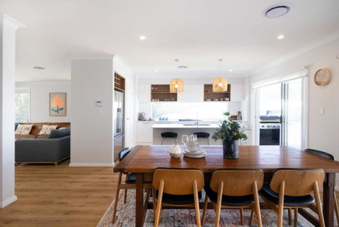 Saltwood - Accommodation Redcliffe 2
