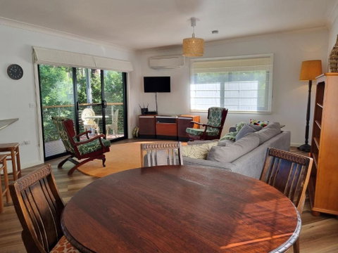 Salty Dog - Accommodation Redcliffe 2