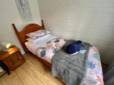 Salty Grape Apartments - Accommodation Redcliffe 3