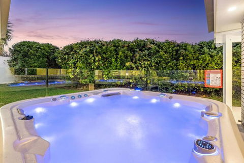 Salty Pause At Bondi House - With Spa And Pet Friendly! - Accommodation Redcliffe 0