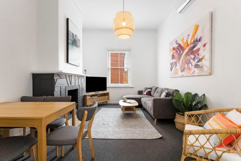Salty Pines - 3BR House Glenelg South - Accommodation Redcliffe 0