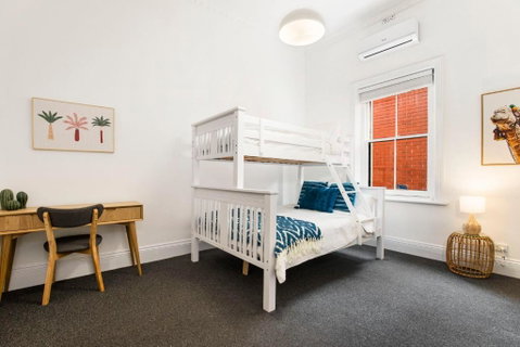 Salty Pines - 3BR House Glenelg South - Accommodation Redcliffe 3