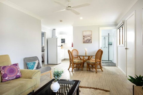 Salty Vibes - Accommodation Redcliffe 3