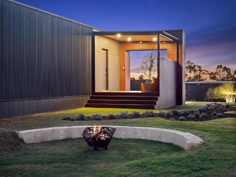 Samphire Chalet Peppermint - Accommodation Redcliffe 3