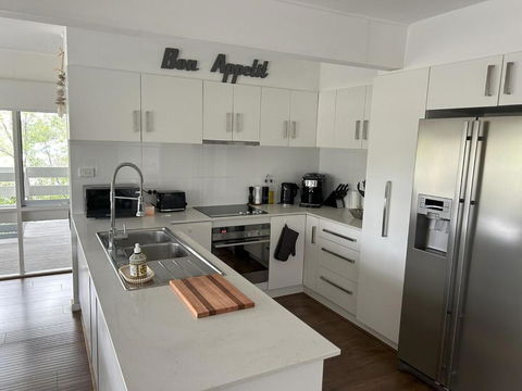 Sanctuary On Toagara With Spa And Heated Pool - Accommodation Redcliffe 1