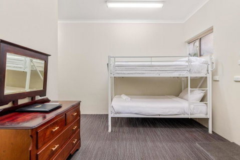 Sanctuary Resort Motor Inn - Accommodation Redcliffe 2