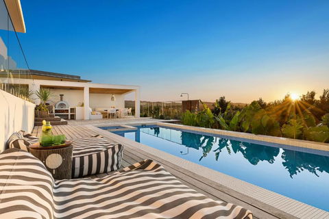 Sanctuary Spaces - Sundowner - Accommodation Redcliffe 1