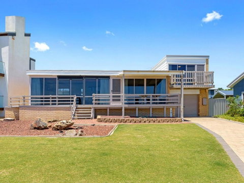 Sand Castles 34 Gold Coast Drive - Accommodation Redcliffe 3