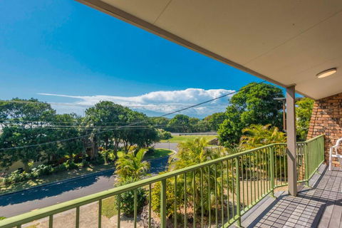 Sand Dunes - Accommodation Redcliffe 3