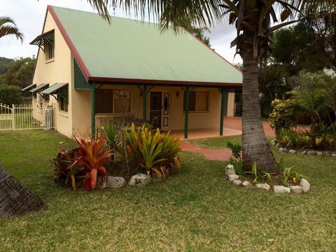 Sand Piper Cottage Rainbow Beach - Accommodation Redcliffe 0