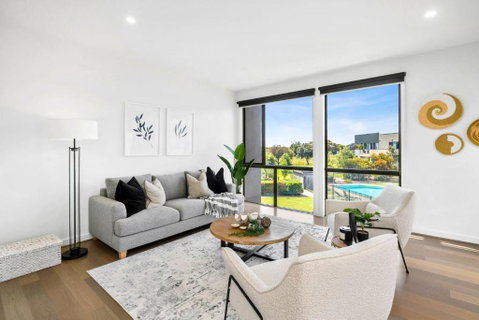 Sands Coastal Villa Close To Pool, Beach And Golf - Accommodation Redcliffe 0
