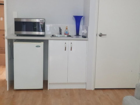 Sandalwood Guest Room - Accommodation Redcliffe 1