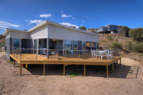 Sandbar Beach House - Accommodation Redcliffe 1