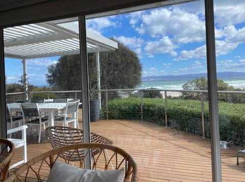 Sandbar Beach House - Accommodation Redcliffe 0