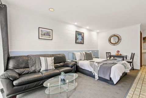 Sandbar Motel - Accommodation Redcliffe 0