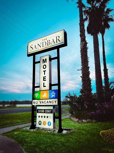 Sandbar Motel - Accommodation Redcliffe 1