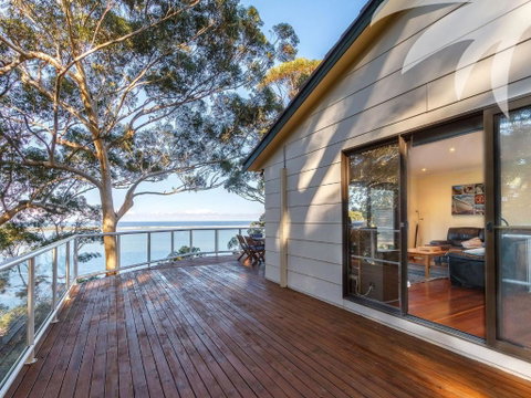 Sandbar View - Accommodation Redcliffe 2