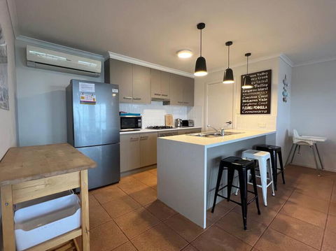 Sandcastle - A Esplanade Place, Stunning Views - Accommodation Redcliffe 0