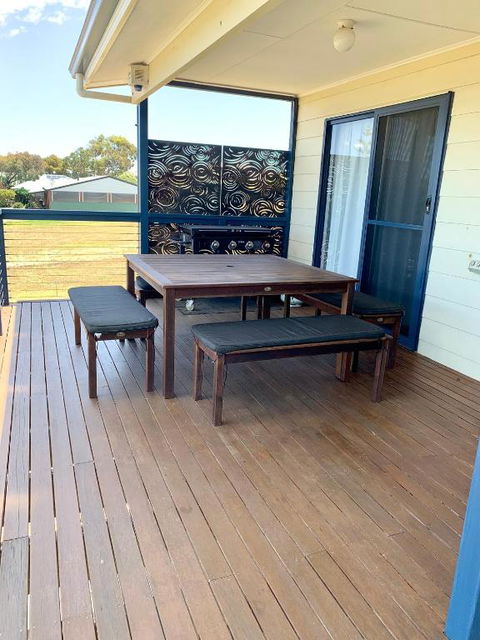 Sandcastle - A Esplanade Place, Stunning Views - Accommodation Redcliffe 2