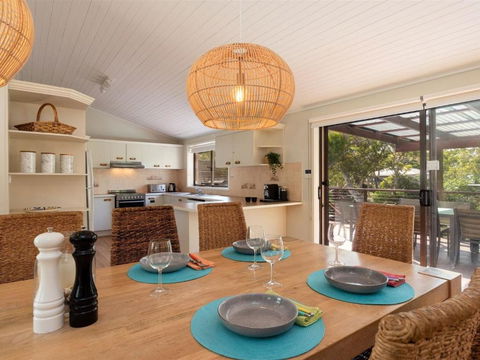 Sandcastles - Accommodation Redcliffe 3