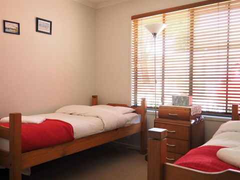 Sandhurst Escape 2 17 - Accommodation Redcliffe 2