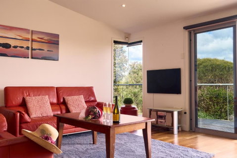 Sandpipers Beach - Accommodation Redcliffe 2