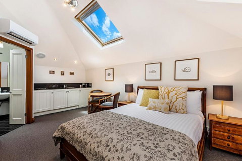 Sandstone Suites - In The Heart Of Port Fairy - Accommodation Redcliffe 0