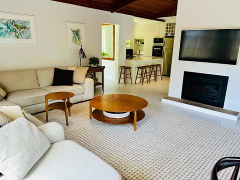 Sandy Bay Haven - Accommodation Redcliffe 1