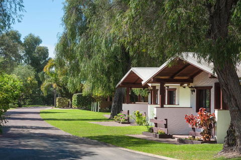 Sandy Bay Holiday Park - Accommodation Redcliffe 2