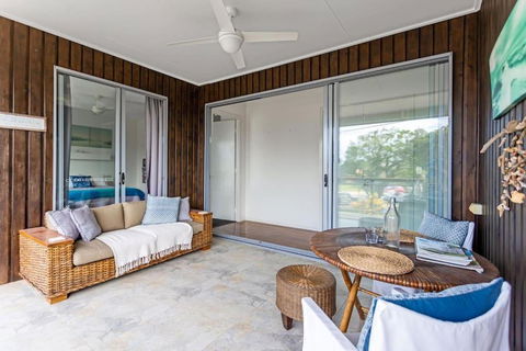 Scarborough Beach Break Holidays - Unit 2 - Accommodation Redcliffe 3