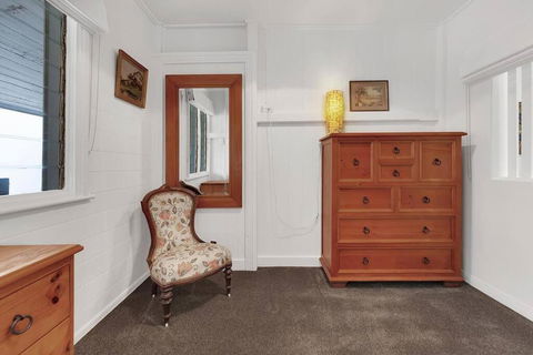 Sherwood Cottage - Accommodation Redcliffe 3
