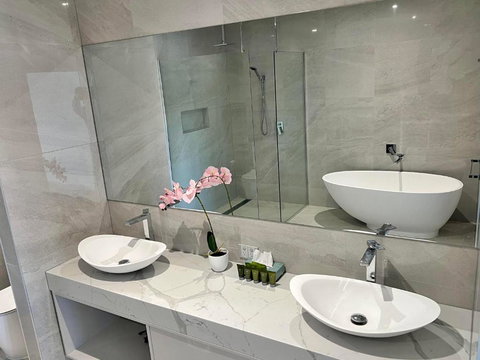 Sixty Six Boutique Apartments - Accommodation Redcliffe 2