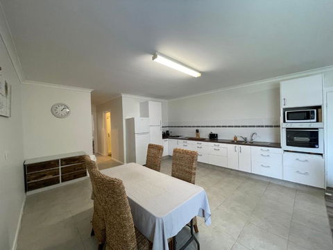 Springfield Stay - Accommodation Redcliffe 3