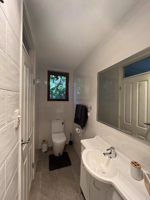 Studio At The Back Of Mount Taylor - Accommodation Redcliffe 3