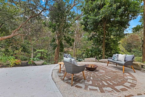 Stunning Peaceful Holiday Haven With Waterfall - Accommodation Redcliffe 3