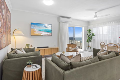 Stylish 3-Bed Apartment In Coastal Redcliffe - Accommodation Redcliffe 0